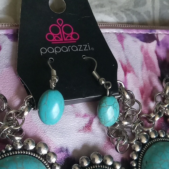 🌹💖FABULOUS!/PAPARAZZI NECKLACE SET 💙💖 - Picture 8 of 8